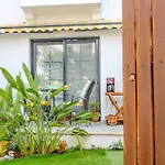 Arden's House 4*