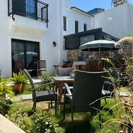 Arden's House B&B