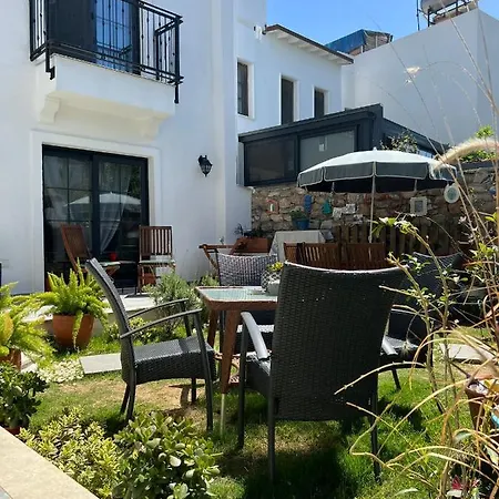 Arden's House Bed and breakfast