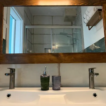 Bed and breakfast Arden's House