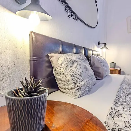 Arden's House Bed and breakfast