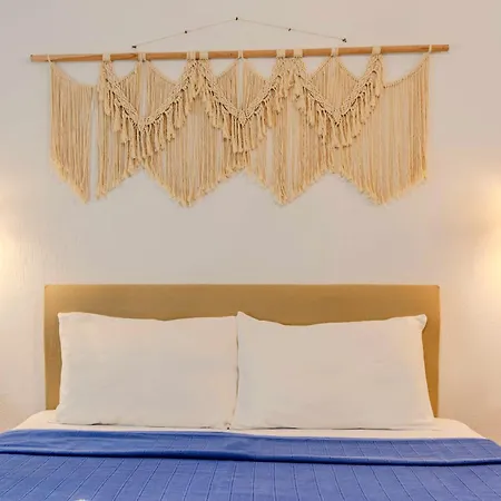 Arden's House Bed & Breakfast *