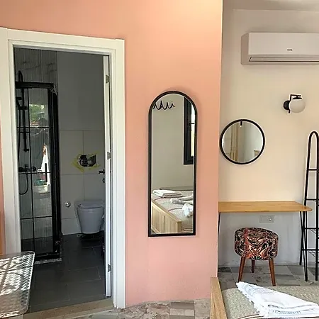 Arden's House