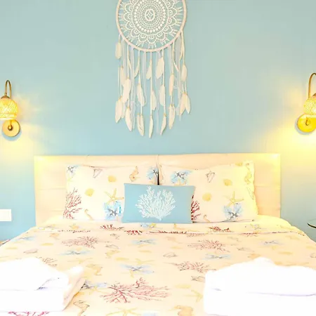 Arden's House 4*